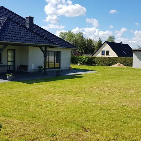 Ferienhaus Mit Großem Grundstück In 17237 Grünow, Ot - Mecklenburgische Seenplatte Ferienhaus